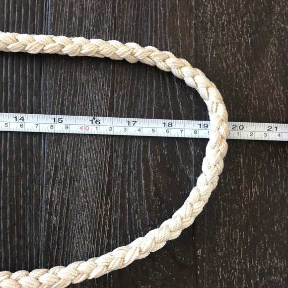 YKK crocheted purse.  Beige toned colors. - Picture 4 of 8